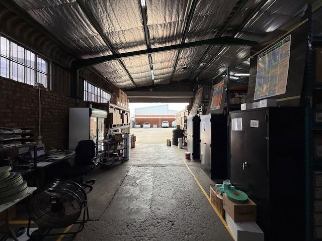 To Let Commercial Property for Rent in Sidwell Eastern Cape